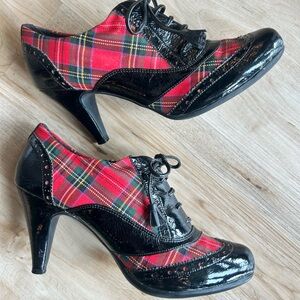 Plaid Black and Red Women's Heels
